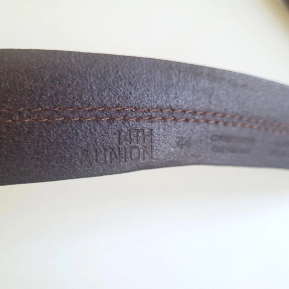 14th & Union Brown Genuine Leather Belt W Silver Square Buckle 44